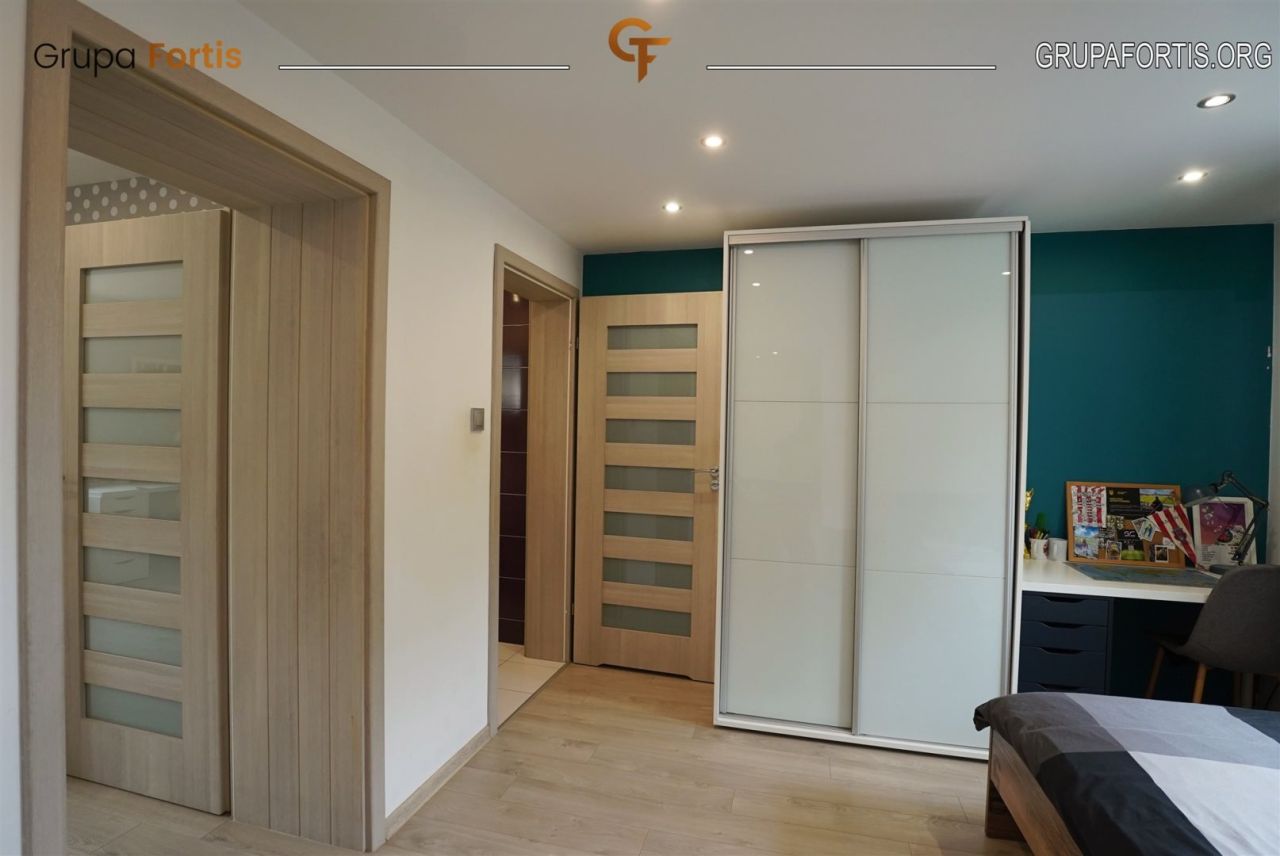 dom wolnostojący, 7 pokoi Kazimierza Wielka, ul. Krakowska. Zdjęcie 5