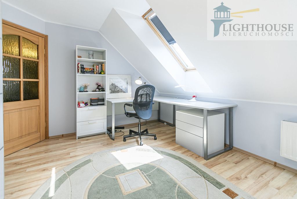 dom wolnostojący, 7 pokoi Trąbki Wielkie. Zdjęcie 17