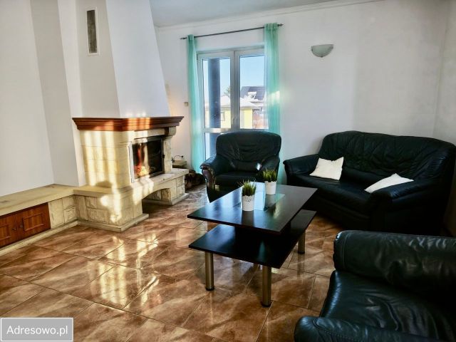 dom wolnostojący, 4 pokoje Rusiec. Zdjęcie 1