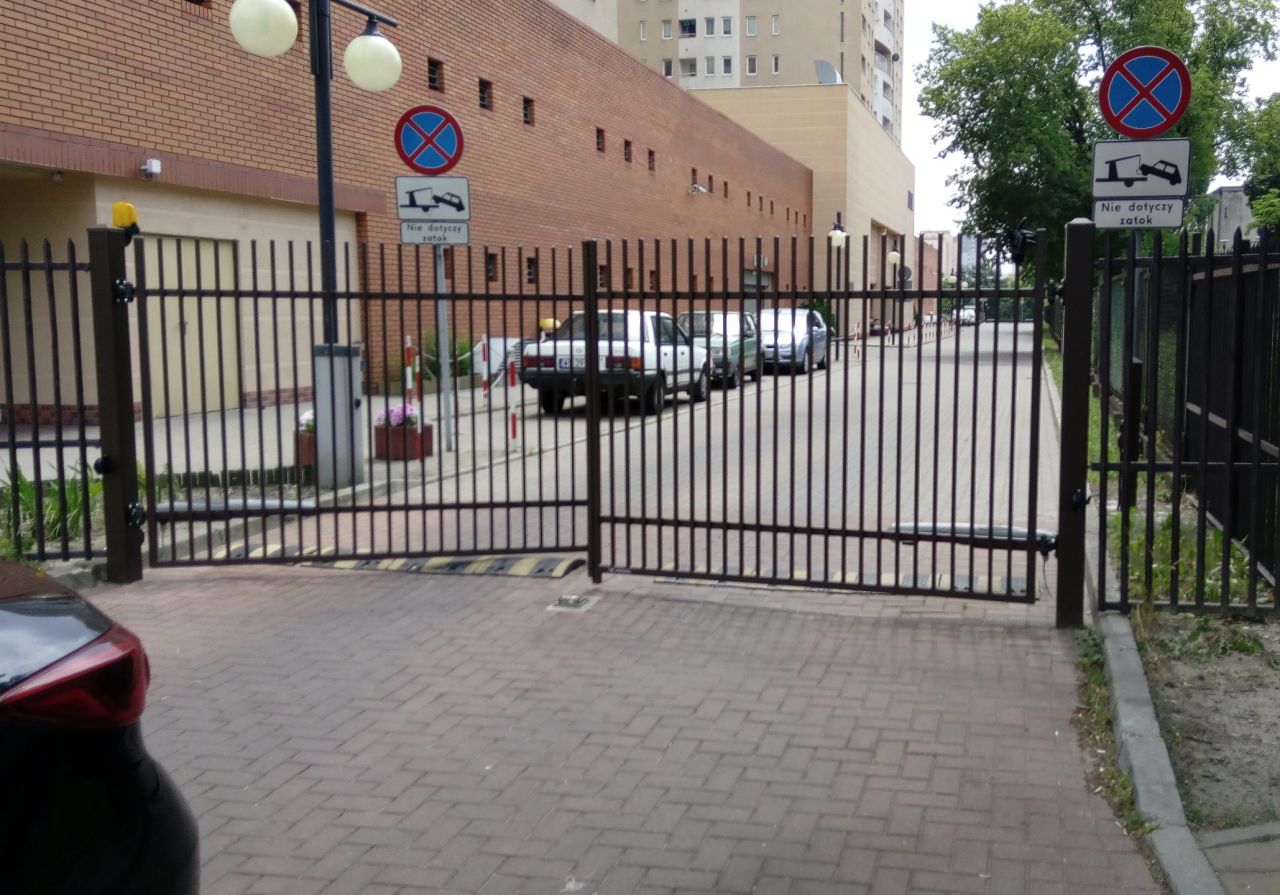 Garaż/miejsce parkingowe Warszawa Praga-Południe, ul. Ostrobramska. Zdjęcie 2