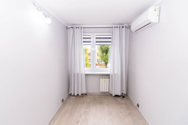 Mieszkanie 3-pokojowe Ostrowiec Świętokrzyski, os. Pułanki. Zdjęcie 5