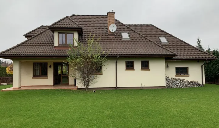 dom wolnostojący, 5 pokoi Baniocha