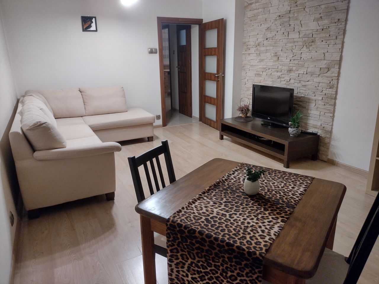 Mieszkanie 2-pokojowe Bielsko-Biała Śródmieście, ul. Wiktora Przybyły. Zdjęcie 1