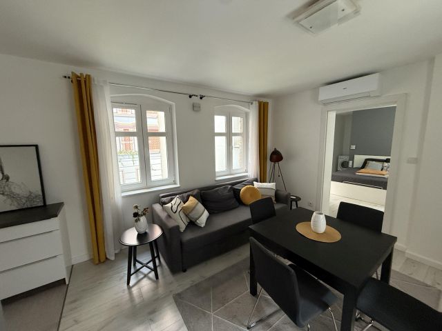 Mieszkanie 2-pokojowe Wrocław Stare Miasto, ul. Uniwersytecka. Zdjęcie 1