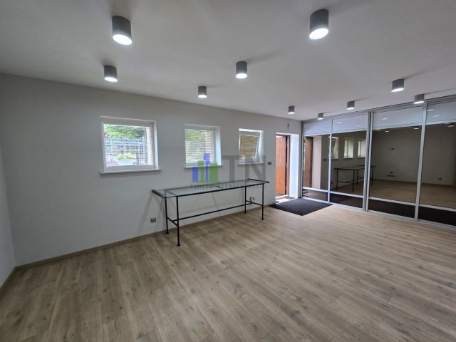 Biuro Wrocław Krzyki, ul. Przystankowa. Zdjęcie 5