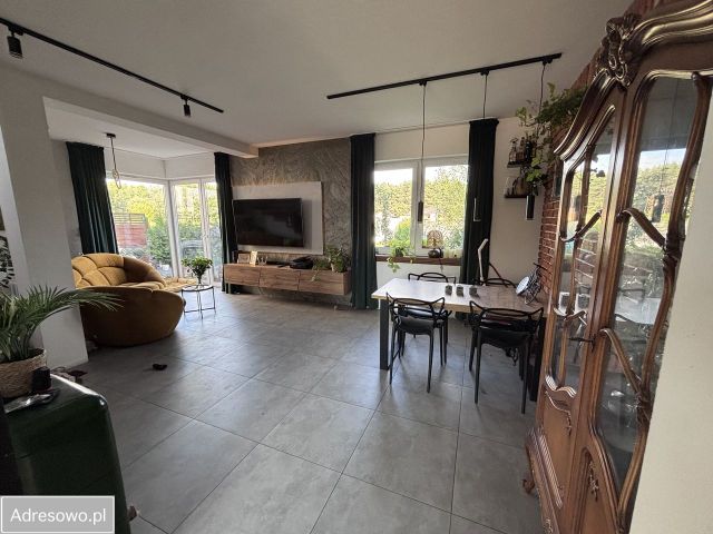 bliźniak, 4 pokoje Łomianki. Zdjęcie 1