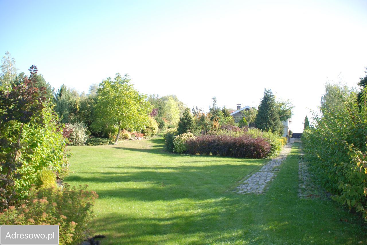 dom wolnostojący, 5 pokoi Lutom. Zdjęcie 5