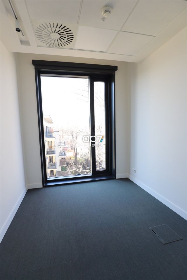 Biuro Kraków Prądnik Czerwony, ul. Pilotów. Zdjęcie 9