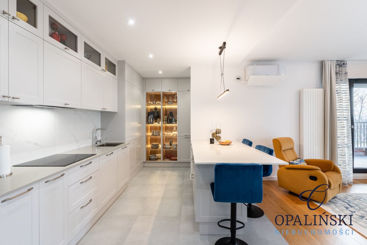 Mieszkanie 4-pokojowe Krasne. Zdjęcie 2