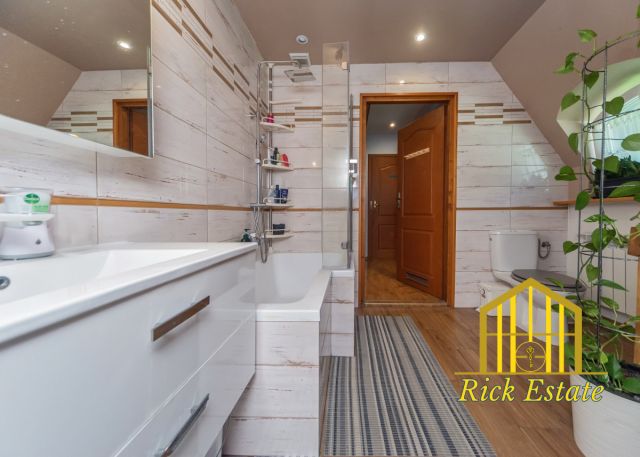 dom wolnostojący, 8 pokoi Bielsko-Biała, ul. Tenisowa. Zdjęcie 10