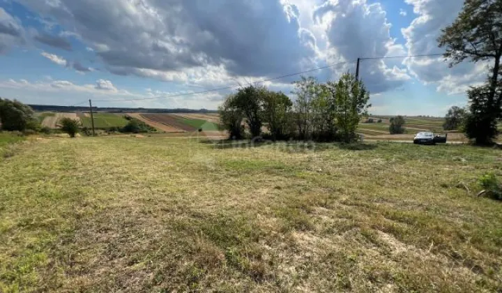 Działka budowlana Adamowice