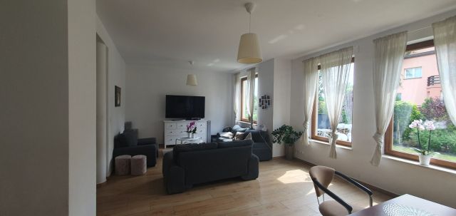 dworek, 5 pokoi Warszawa Wawer, ul. Izbicka. Zdjęcie 2