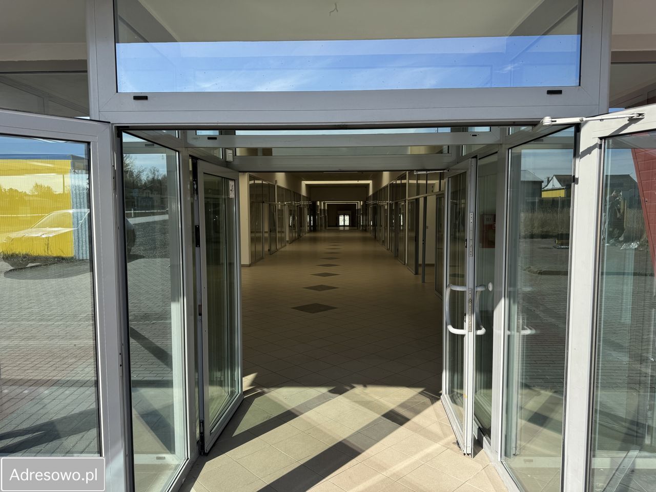 Lokal Tuszyn, al. Jana Pawła II. Zdjęcie 16