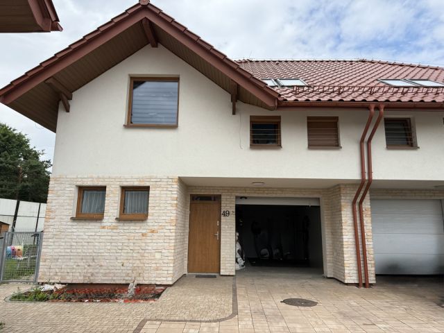 dom szeregowy, 4 pokoje Kraków Podgórze. Zdjęcie 1