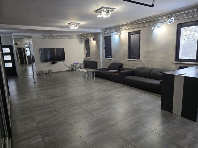 Mieszkanie 8-pokojowe Wrocław Psie Pole, al. Marcina Kromera. Zdjęcie 1