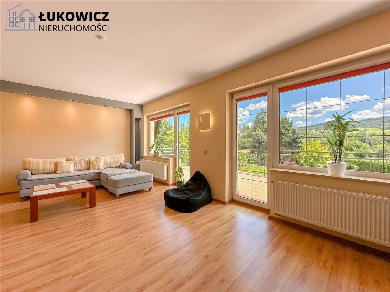 dom wolnostojący, 3 pokoje Cisiec. Zdjęcie 3