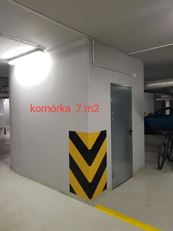 Garaż/miejsce parkingowe Kraków Bieżanów, ul. Henryka i Karola Czeczów. Zdjęcie 2
