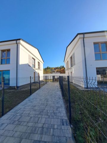 dom szeregowy, 4 pokoje Złotniki, Złotniki. Zdjęcie 2