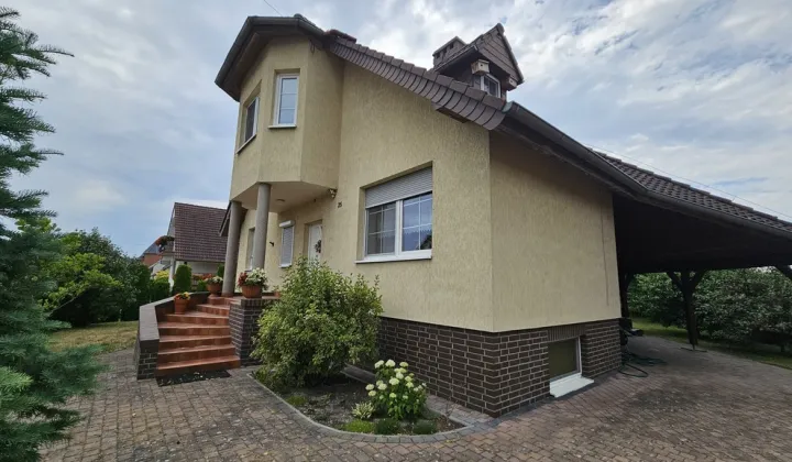 dom wolnostojący, 4 pokoje Opole Czarnowąsy, ul. Brzozowa