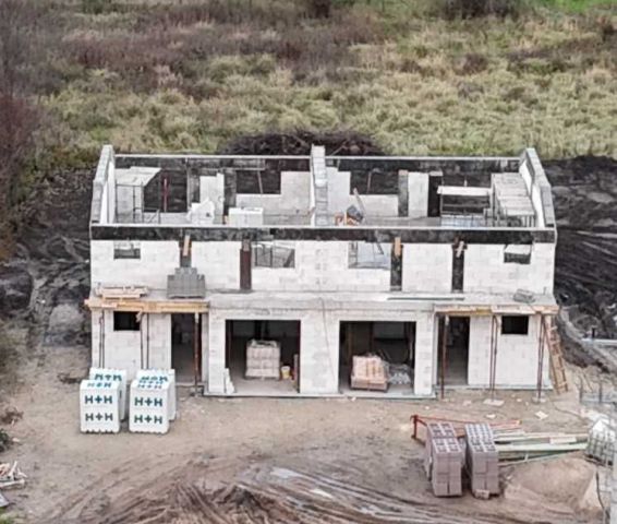 bliźniak Cieplewo, ul. Rumiankowa. Zdjęcie 1