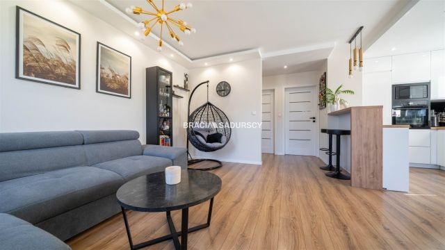 Mieszkanie 3-pokojowe Kraków Mistrzejowice, os. Piastów. Zdjęcie 5