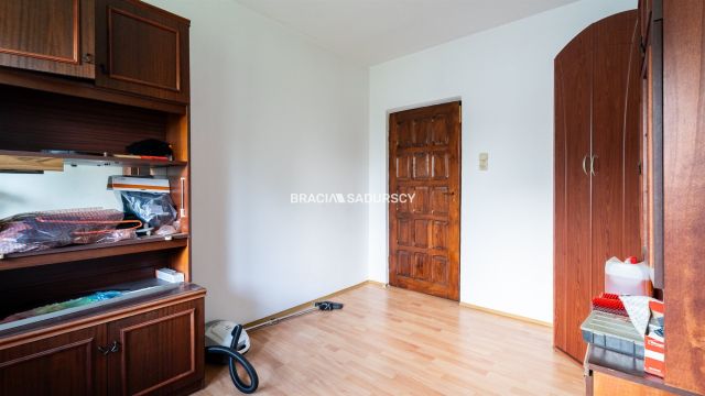 Lokal Kraków Nowa Huta, ul. Jeżynowa. Zdjęcie 17