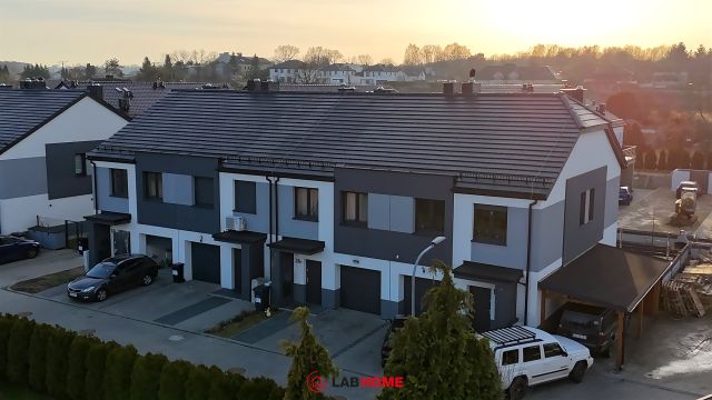 dom szeregowy, 5 pokoi Katowice Zarzecze, ul. gen. Stefana Grota-Roweckiego. Zdjęcie 18