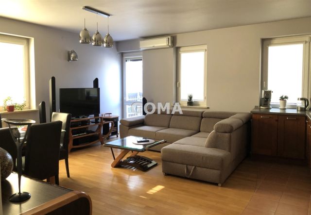 Mieszkanie 3-pokojowe Warszawa Wesoła. Zdjęcie 1