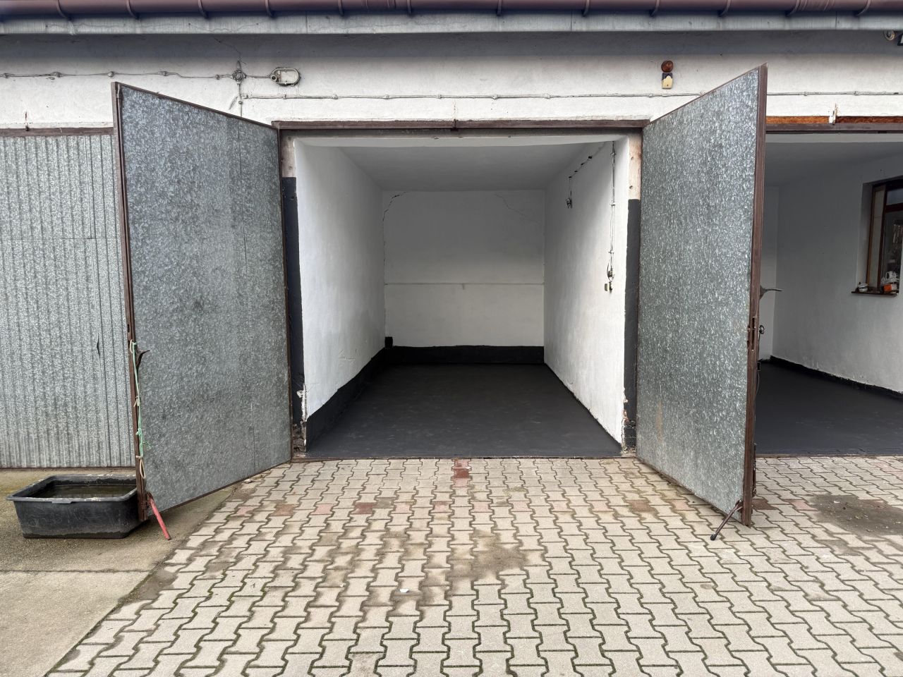 Hala/magazyn Wypędy, ul. Kwietniowa. Zdjęcie 2