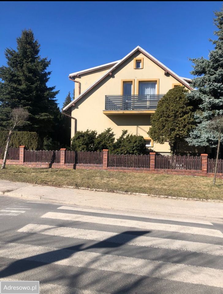 dom wolnostojący, 4 pokoje Bolesławiec, ul. Czerwonych Maków. Zdjęcie 1