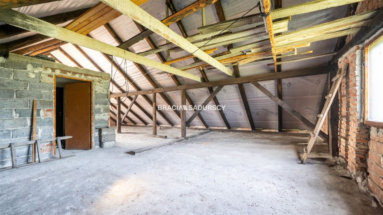 dom wolnostojący, 8 pokoi Libertów, ul. św. Floriana. Zdjęcie 12