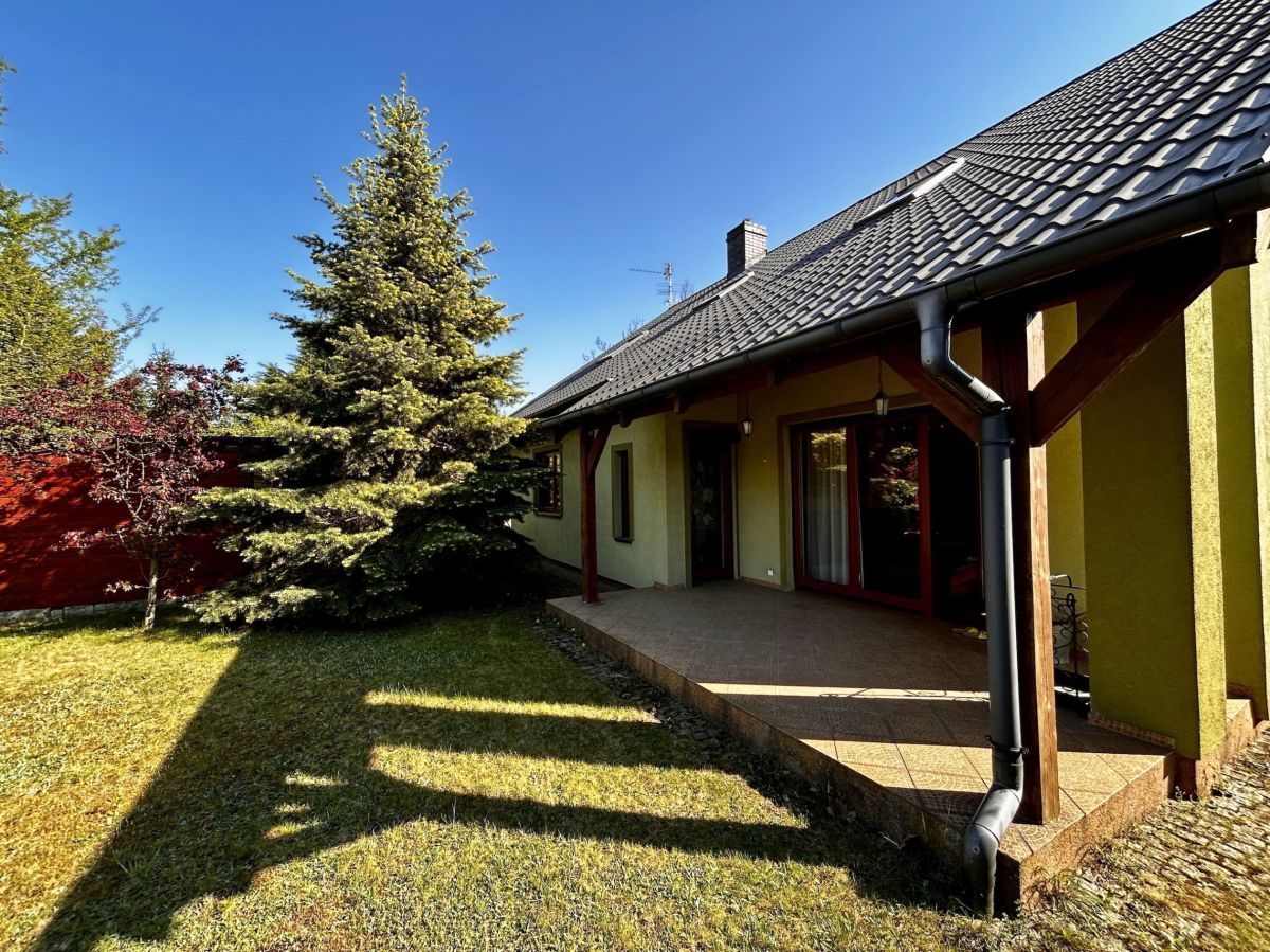 dom wolnostojący, 5 pokoi Dąbrowa. Zdjęcie 11