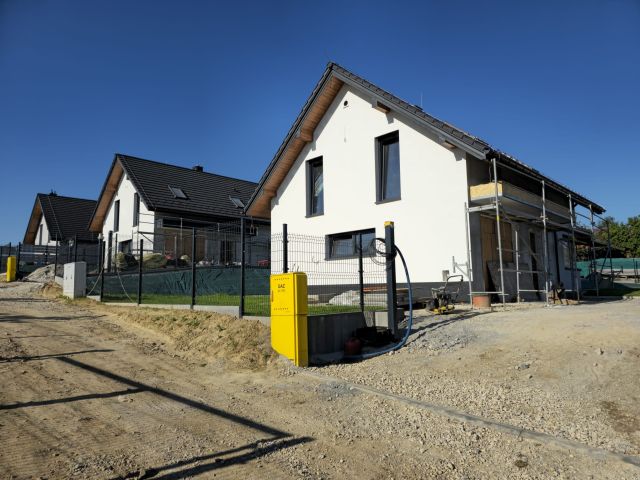 dom wolnostojący, 5 pokoi Brzoskwinia, ul. Akacjowa. Zdjęcie 1