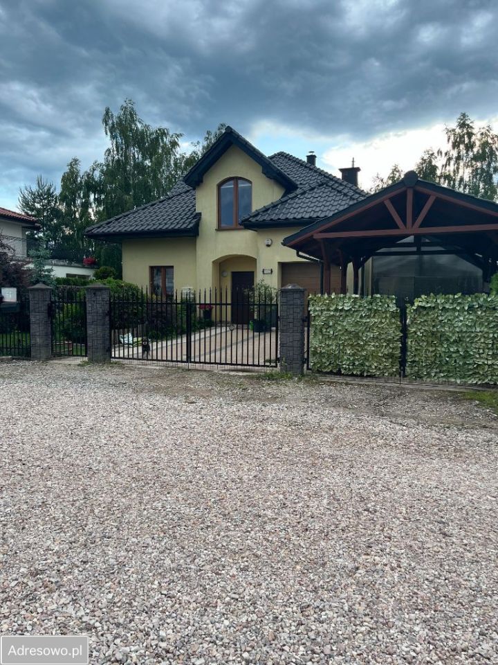 dom wolnostojący, 6 pokoi Wola Mrokowska, ul. Wygodna