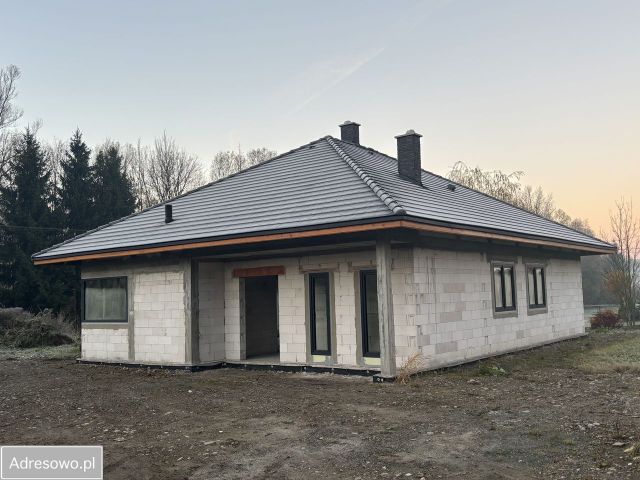 dom wolnostojący, 4 pokoje Rychwałd, ul. Młyńska. Zdjęcie 1