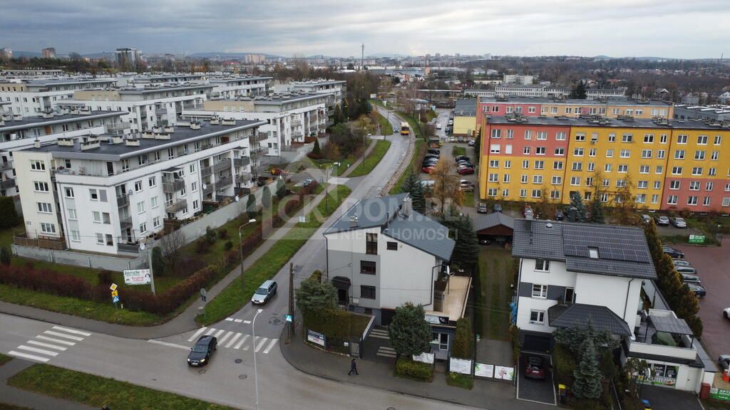 dom wolnostojący, 10 pokoi Kielce. Zdjęcie 3