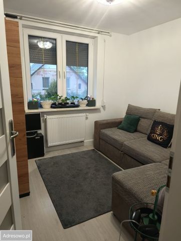 Mieszkanie 4-pokojowe Wrząca Śląska. Zdjęcie 1