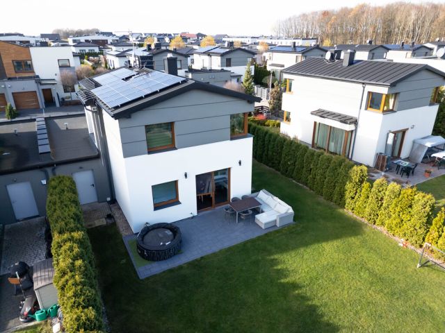 bliźniak, 4 pokoje Tarnowskie Góry, ul. Rumiankowa. Zdjęcie 3