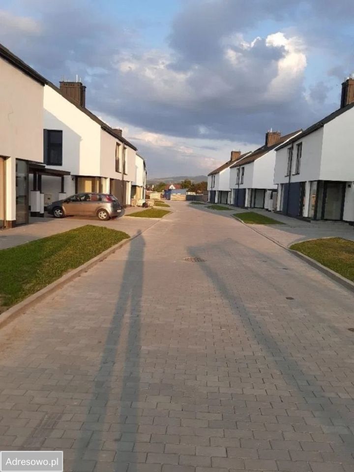 bliźniak, 5 pokoi Podegrodzie. Zdjęcie 10