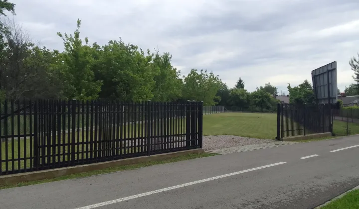 Działka inwestycyjna Radom Długojów Górny, al. Wojska Polskiego