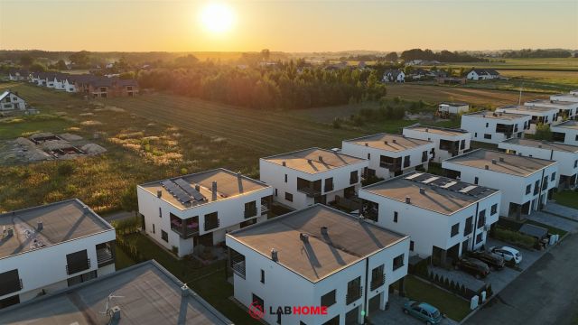 bliźniak, 4 pokoje Lubliniec. Zdjęcie 2