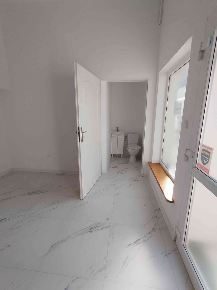 Lokal Oborniki Śląskie Centrum, ul. Marii Skłodowskiej-Curie. Zdjęcie 3