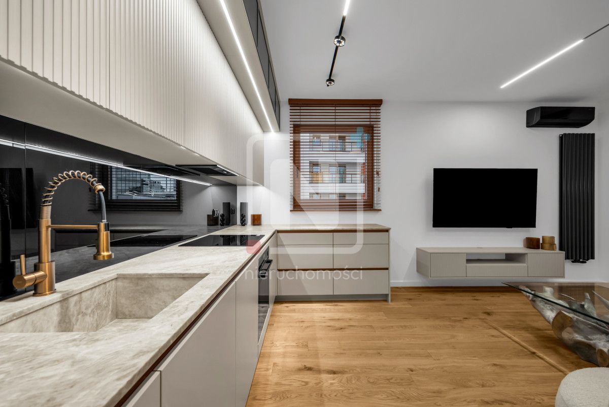 Mieszkanie 3-pokojowe Warszawa Wola, ul. Prosta. Zdjęcie 5