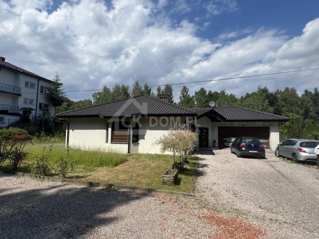 dom wolnostojący, 4 pokoje Kielce Zalesie. Zdjęcie 11