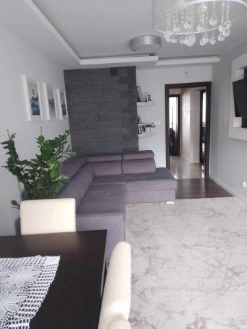 Mieszkanie 3-pokojowe Biała Podlaska, ul. Augusta Fieldorfa. Zdjęcie 1