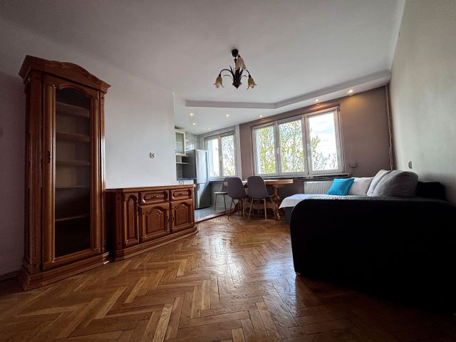 Mieszkanie 3-pokojowe Radomsko, ul. Brzeźnicka. Zdjęcie 1