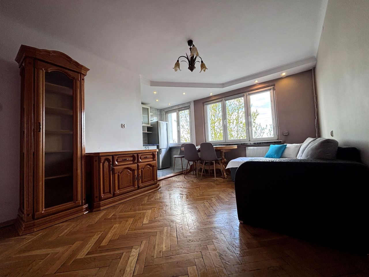 Mieszkanie 3-pokojowe Radomsko, ul. Brzeźnicka. Zdjęcie 1