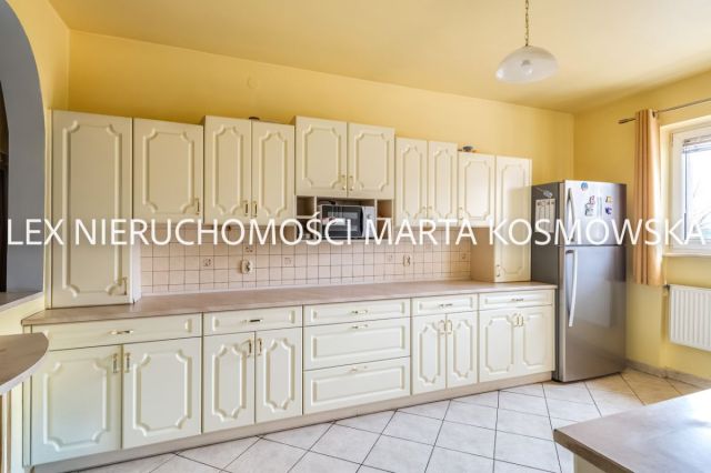 dom wolnostojący, 10 pokoi Raszyn. Zdjęcie 1
