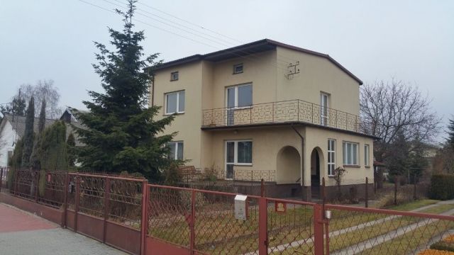 dom wolnostojący Opoczno, ul. Piotrkowska. Zdjęcie 1