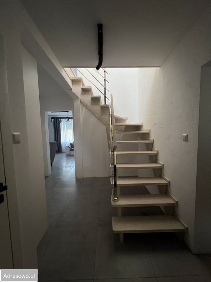 dom wolnostojący, 5 pokoi Szczyty, ul. Wieluńska. Zdjęcie 5